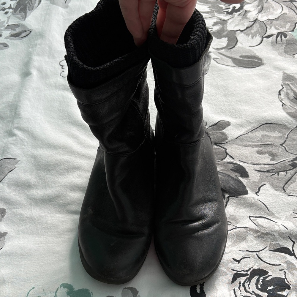 Cougar Black Women's Leather Winter Boots